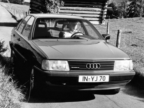 Характеристики автомобиля Audi 100 2.0D MT (09.1982 - 12.1987): фото, вместимость, скорость, двигатель, топливо, масса, отзывы