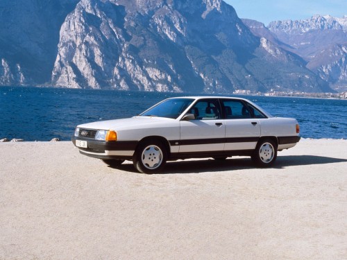 Характеристики автомобиля Audi 100 2.0 MT (01.1988 - 11.1990): фото, вместимость, скорость, двигатель, топливо, масса, отзывы