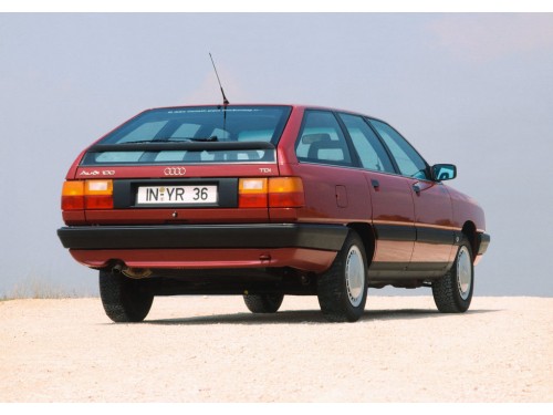 Характеристики автомобиля Audi 100 1.8 AT (01.1988 - 11.1990): фото, вместимость, скорость, двигатель, топливо, масса, отзывы