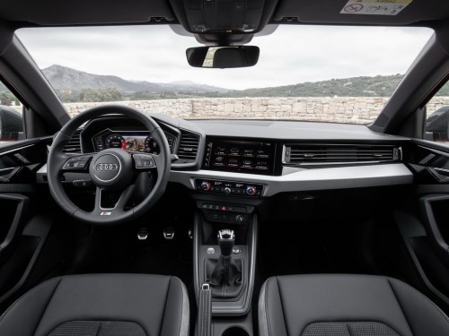 Характеристики автомобиля Audi A1 1.0 25 TFSI S Tronic Advanced (01.2019 - 08.2020): фото, вместимость, скорость, двигатель, топливо, масса, отзывы