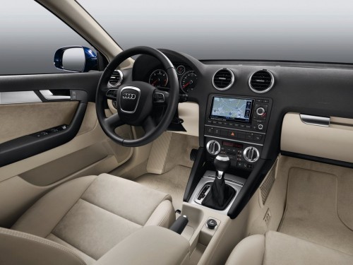 Характеристики автомобиля Audi A3 1.4 TFSI S Tronic Attraction (07.2008 - 10.2012): фото, вместимость, скорость, двигатель, топливо, масса, отзывы