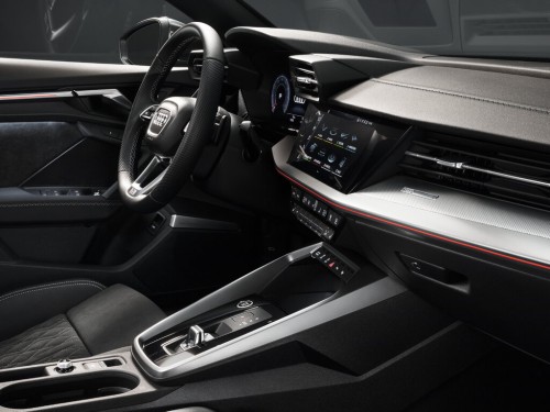 Характеристики автомобиля Audi A3 1.4 35 TFSI Tiptronic Sport (05.2021 - 12.2022): фото, вместимость, скорость, двигатель, топливо, масса, отзывы