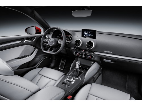 Характеристики автомобиля Audi A3 1.4 35 TFSI COD ultra S tronic Design (04.2016 - 04.2017): фото, вместимость, скорость, двигатель, топливо, масса, отзывы