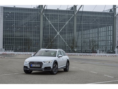 Характеристики автомобиля Audi A4 allroad quattro 2.0 TFSI MT quattro (06.2016 - 07.2016): фото, вместимость, скорость, двигатель, топливо, масса, отзывы