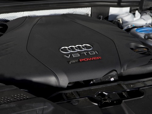 Характеристики автомобиля Audi A4 1.8 TFSI Multitronic Ambiente (11.2011 - 08.2015): фото, вместимость, скорость, двигатель, топливо, масса, отзывы