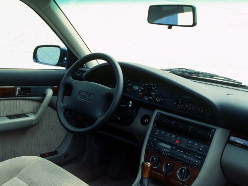 Характеристики автомобиля Audi A6 1.8 quattro MT (10.1995 - 11.1997): фото, вместимость, скорость, двигатель, топливо, масса, отзывы