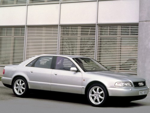 Характеристики автомобиля Audi A8 2.8 MT (07.1998 - 05.1999): фото, вместимость, скорость, двигатель, топливо, масса, отзывы