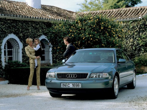 Характеристики автомобиля Audi A8 2.8 AT (07.1994 - 03.1996): фото, вместимость, скорость, двигатель, топливо, масса, отзывы
