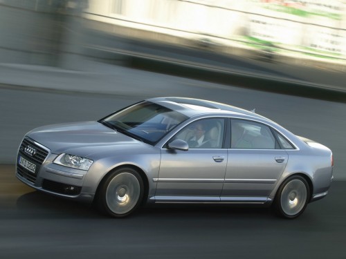 Характеристики автомобиля Audi A8 3.2 FSI Multitronic (09.2005 - 08.2007): фото, вместимость, скорость, двигатель, топливо, масса, отзывы