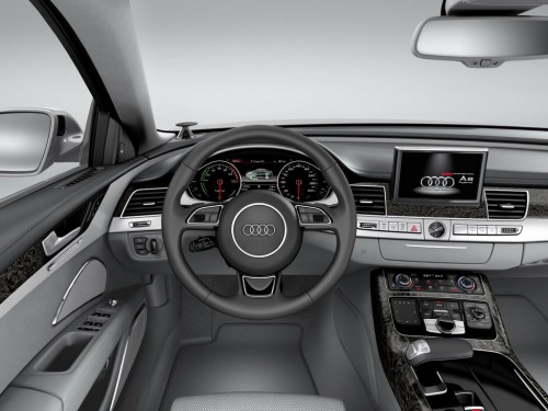 Характеристики автомобиля Audi A8 3.0 TFSI quattro tiptronic L (09.2013 - 09.2014): фото, вместимость, скорость, двигатель, топливо, масса, отзывы