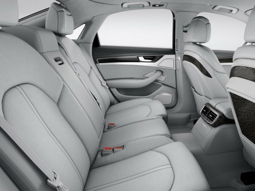 Характеристики автомобиля Audi A8 4.0 TFSI quattro tiptronic (09.2013 - 09.2017): фото, вместимость, скорость, двигатель, топливо, масса, отзывы