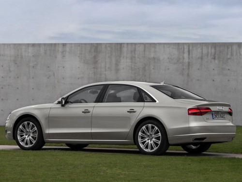 Характеристики автомобиля Audi A8 3.0 TFSI quattro tiptronic (09.2013 - 09.2014): фото, вместимость, скорость, двигатель, топливо, масса, отзывы