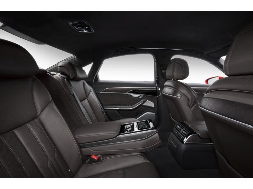 Характеристики автомобиля Audi A8 3.0 45 TDI quattro tiptronic L (09.2018 - 12.2022): фото, вместимость, скорость, двигатель, топливо, масса, отзывы