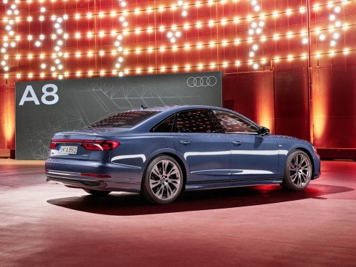 Характеристики автомобиля Audi A8 3.0 55 TFSI quattro tiptronic L (12.2021 - н.в.): фото, вместимость, скорость, двигатель, топливо, масса, отзывы