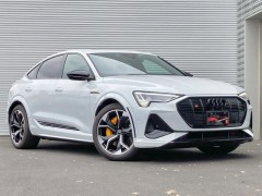 Audi e-tron Sportback S e-tron S (04.2022 - н.в.)