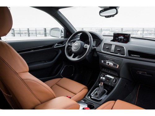 Характеристики автомобиля Audi Q3 1.4 TFSI MT Sport (11.2014 - 12.2017): фото, вместимость, скорость, двигатель, топливо, масса, отзывы