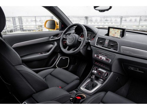 Характеристики автомобиля Audi Q3 2.0 TFSI quattro S tronic Sport (11.2014 - 12.2017): фото, вместимость, скорость, двигатель, топливо, масса, отзывы