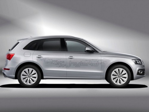 Характеристики автомобиля Audi Q5 2.0 TFSI quattro MT (04.2008 - 08.2012): фото, вместимость, скорость, двигатель, топливо, масса, отзывы