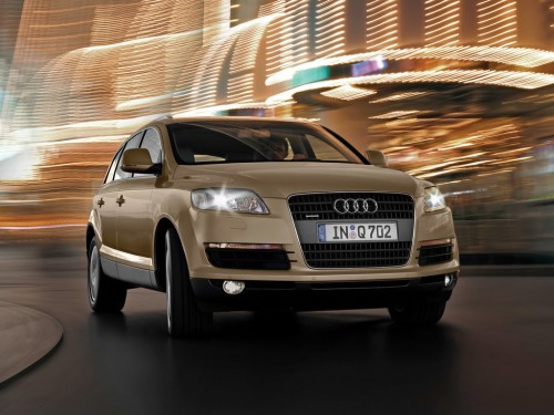 Характеристики автомобиля Audi Q7 4.2 TDI quattro tiptronic (11.2007 - 08.2009): фото, вместимость, скорость, двигатель, топливо, масса, отзывы