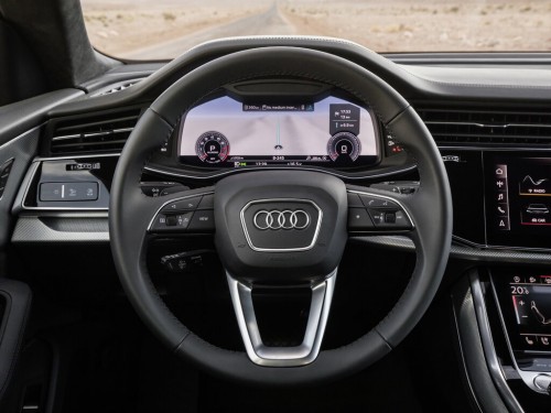 Характеристики автомобиля Audi Q8 3.0 45 TDI quattro tiptronic Sport (04.2019 - 12.2022): фото, вместимость, скорость, двигатель, топливо, масса, отзывы