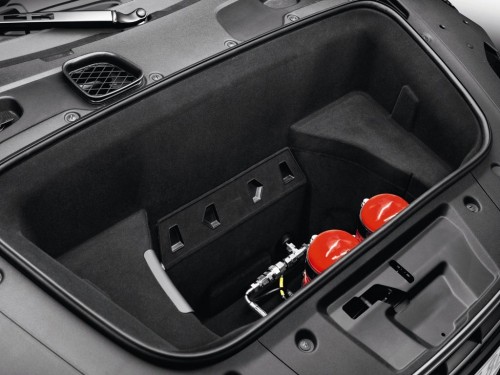 Характеристики автомобиля Audi R8 5.2 FSI quattro plus S tronic (08.2012 - 08.2015): фото, вместимость, скорость, двигатель, топливо, масса, отзывы