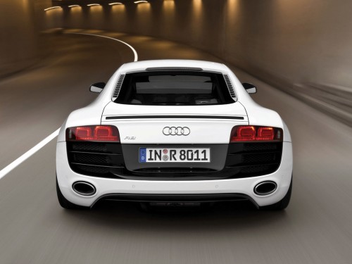 Характеристики автомобиля Audi R8 5.2 FSI quattro plus S tronic (07.2010 - 08.2012): фото, вместимость, скорость, двигатель, топливо, масса, отзывы