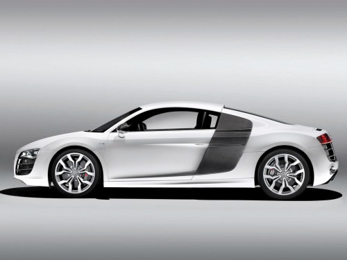 Характеристики автомобиля Audi R8 4.2 FSI quattro R tronic (09.2006 - 06.2010): фото, вместимость, скорость, двигатель, топливо, масса, отзывы
