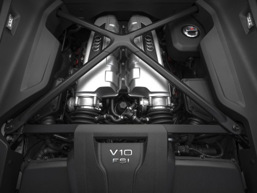 Характеристики автомобиля Audi R8 5.2 FSI quattro S tronic V10 plus (06.2015 - 05.2018): фото, вместимость, скорость, двигатель, топливо, масса, отзывы