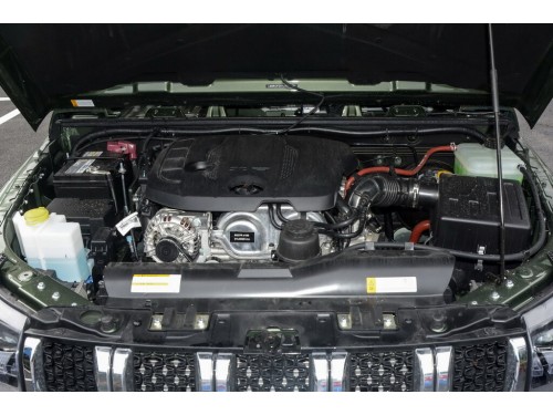Характеристики автомобиля BAIC BJ40 Plus 2.3T AT AWD Exclusive (05.2018 - 06.2019): фото, вместимость, скорость, двигатель, топливо, масса, отзывы