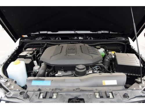 Характеристики автомобиля BAIC BJ40 2.0T MT Premium (04.2016 - 07.2018): фото, вместимость, скорость, двигатель, топливо, масса, отзывы