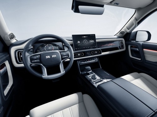 Характеристики автомобиля BAIC BJ60 2.0T AT AWD Eleven Edition (7 seats) (11.2022 - н.в.): фото, вместимость, скорость, двигатель, топливо, масса, отзывы