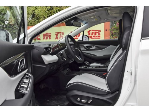 Характеристики автомобиля BAIC EU5 Plus 49.6 kWh R500 Premium (05.2021 - н.в.): фото, вместимость, скорость, двигатель, топливо, масса, отзывы