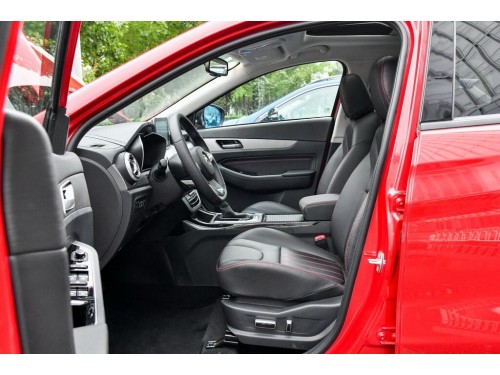 Характеристики автомобиля BAIC Senova X55 1.5T CVT Intelligent (07.2018 - 10.2018): фото, вместимость, скорость, двигатель, топливо, масса, отзывы