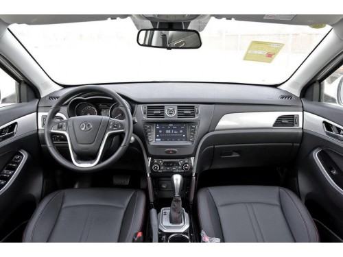 Характеристики автомобиля BAIC Senova X55 1.5T CVT Luxury (01.2016 - 06.2018): фото, вместимость, скорость, двигатель, топливо, масса, отзывы