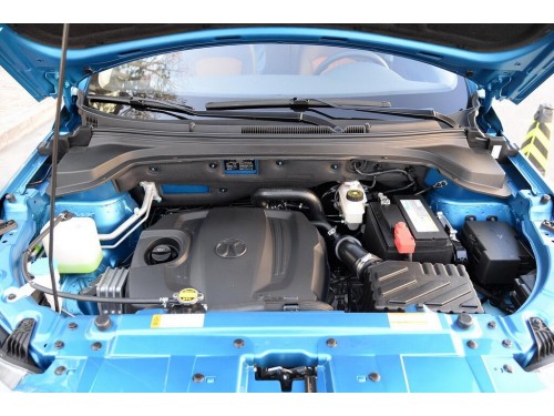 Характеристики автомобиля BAIC Senova X55 1.5T MT Elite (01.2016 - 06.2018): фото, вместимость, скорость, двигатель, топливо, масса, отзывы