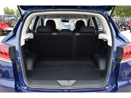 Характеристики автомобиля BAIC Senova Zhixing 1.5T CVT Elite (10.2018 - 06.2019): фото, вместимость, скорость, двигатель, топливо, масса, отзывы