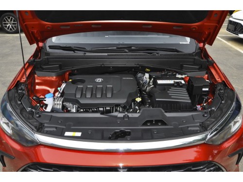Характеристики автомобиля BAIC U5 Plus 1.5 CVT Honor (04.2023 - 08.2023): фото, вместимость, скорость, двигатель, топливо, масса, отзывы