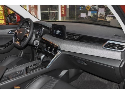 Характеристики автомобиля BAIC X3 1.5T CVT Glory (07.2019 - 01.2021): фото, вместимость, скорость, двигатель, топливо, масса, отзывы