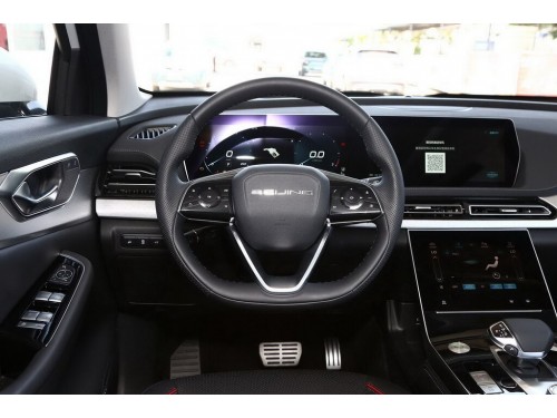 Характеристики автомобиля BAIC X7 1.5T DCT Collar (06.2020 - 04.2023): фото, вместимость, скорость, двигатель, топливо, масса, отзывы