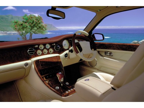 Характеристики автомобиля Bentley Arnage 6.8 AT Red Label LWB (RL) (04.2001 - 05.2004): фото, вместимость, скорость, двигатель, топливо, масса, отзывы