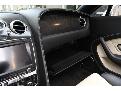 Характеристики автомобиля Bentley Continental GT 6.0 Flex-Fuel AT GTC W12 (08.2011 - 08.2012): фото, вместимость, скорость, двигатель, топливо, масса, отзывы