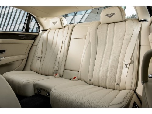 Характеристики автомобиля Bentley Flying Spur 6.0 AT Flying Spur W12 (06.2013 - 09.2019): фото, вместимость, скорость, двигатель, топливо, масса, отзывы