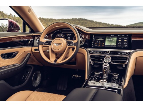Характеристики автомобиля Bentley Flying Spur 6.0 SAT Flying Spur W12 Mulliner (01.2020 - 12.2022): фото, вместимость, скорость, двигатель, топливо, масса, отзывы