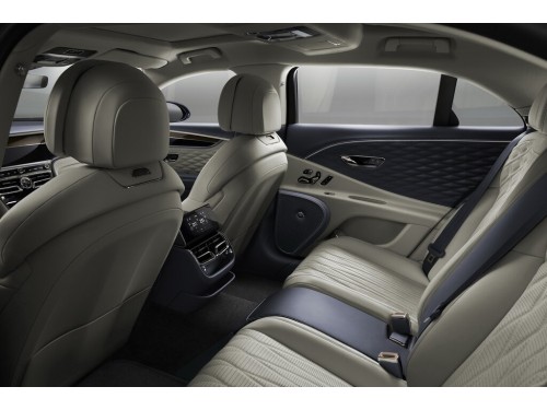 Характеристики автомобиля Bentley Flying Spur 6.0 SAT Flying Spur W12 Mulliner (01.2020 - 12.2022): фото, вместимость, скорость, двигатель, топливо, масса, отзывы