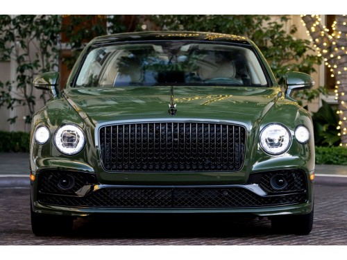 Характеристики автомобиля Bentley Flying Spur 4.0 SAT Flying Spur V8 Touring (10.2019 - н.в.): фото, вместимость, скорость, двигатель, топливо, масса, отзывы