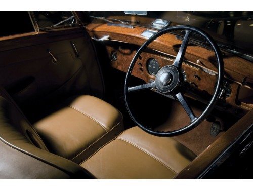 Характеристики автомобиля Bentley R-Type 4.9 AT R Continental Park Ward Drophead (07.1954 - 10.1954): фото, вместимость, скорость, двигатель, топливо, масса, отзывы