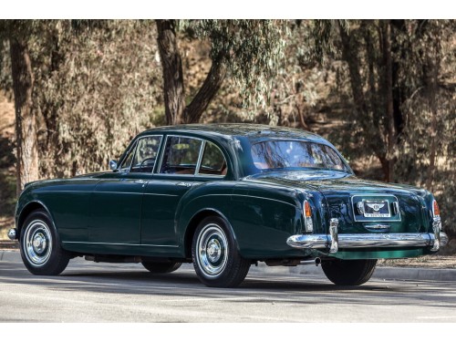 Характеристики автомобиля Bentley S 6.2 AT Bentley S2 Long Wheelbase (08.1959 - 10.1962): фото, вместимость, скорость, двигатель, топливо, масса, отзывы