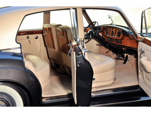 Характеристики автомобиля Bentley S 6.2 AT Bentley S3 LWB (10.1962 - 08.1965): фото, вместимость, скорость, двигатель, топливо, масса, отзывы