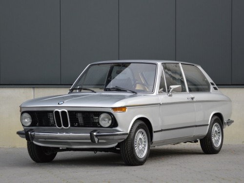 Характеристики автомобиля BMW 02 (E10) 1.8 MT 1802 (04.1971 - 12.1974): фото, вместимость, скорость, двигатель, топливо, масса, отзывы