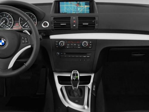Характеристики автомобиля BMW 1-Series 116i AT (04.2014 - 02.2015): фото, вместимость, скорость, двигатель, топливо, масса, отзывы